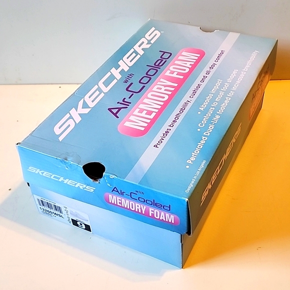 [SOLD]Skechers Elite White and Gray Sparkley Sneakers with Memory Foam - Picture 10 of 11